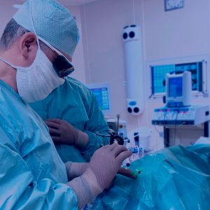 В Федеральном центре нейрохирургии в Тюмени разработали самый легкий пинцет в мировой нейрохирургии!