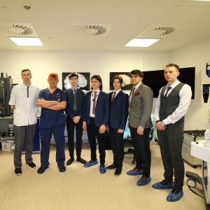Защищали проекты. Специалист Федерального центра нейрохирургии принял участие в мероприятии физико-математической школы Тюмени